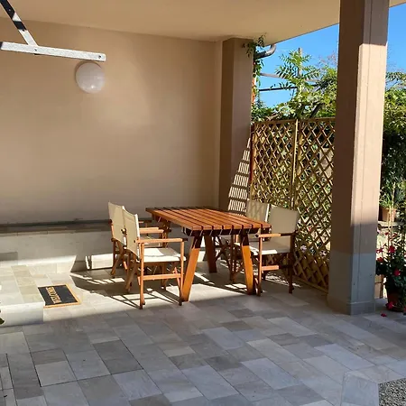 Casa Baratta, Neive, L'acacia - Borgo Storico, Vista Sulle Langhe, Park Ev Appartement Neive